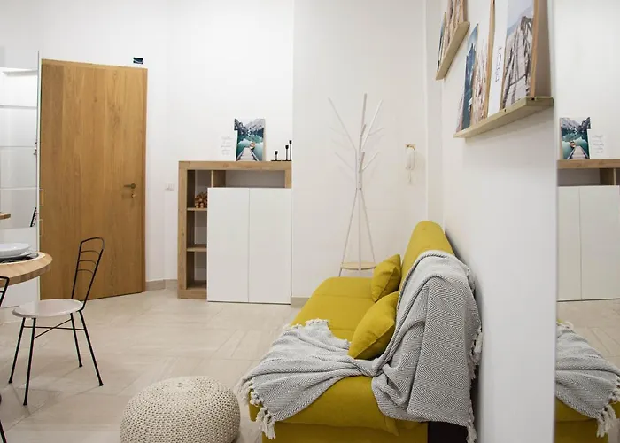 Ca' Fiore - Self Check-in, & Modern Apartament Como